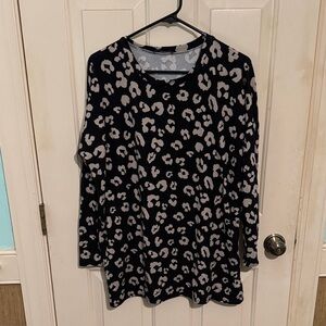 Chic Leopard Print Women's Sweatshirt